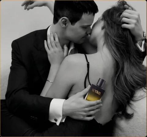 Casal abraçado